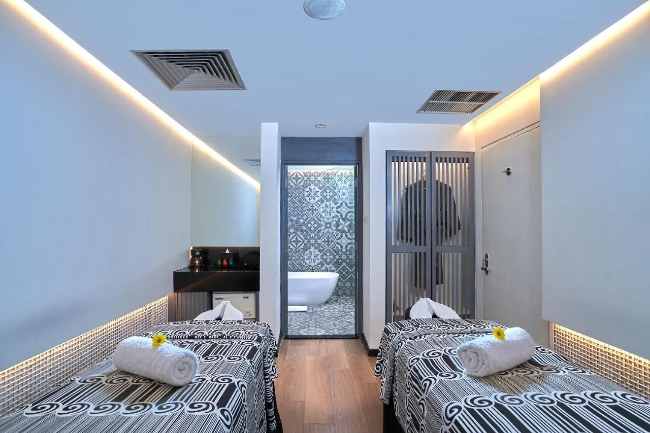 Hard Rock Hotel Bali Kuta Lombok 5*,